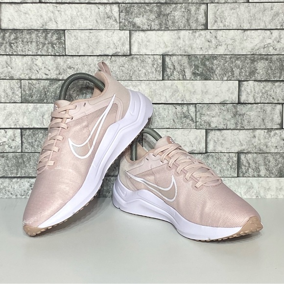 New Nike Womens 8 Downshifter 12 Barely Rose Athletic Shoes - Picture 4 of 8